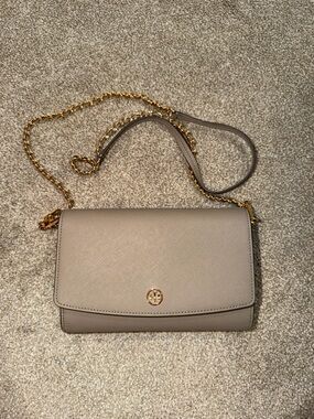 Tory Burch Robinson Chain Wallet